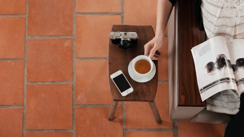 Creative Ways to Incorporate Literature into Your Table Décor