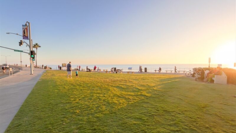 San Diego entra en su “verano de locales”: menos turistas y más espacio para disfrutar la ciudad